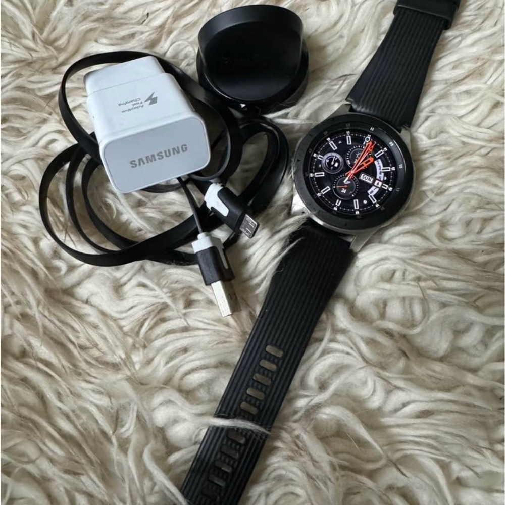 Samsung Galaxy Black Smartwatch - 46mm Bluetooth - SM800 series
